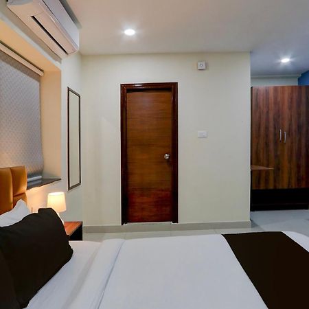 Super Townhouse The Cinco Bliss Near Ikea, Wells Forgo, Kims, Care Hospitals Hotel Hyderabad Exterior photo